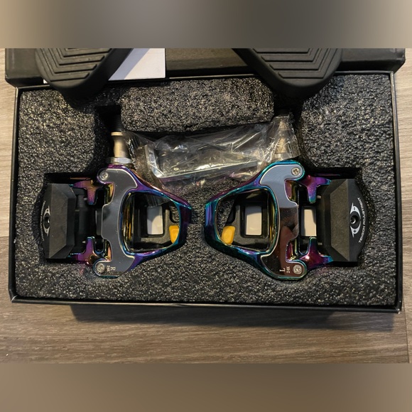 Road Bike Pedals Compatible with Shimano SPD-SL, Ultralight Electroplated - Picture 4 of 6